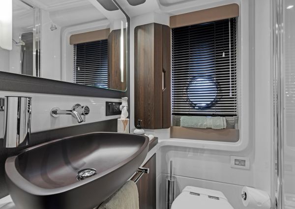 Azimut 50 Flybridge image