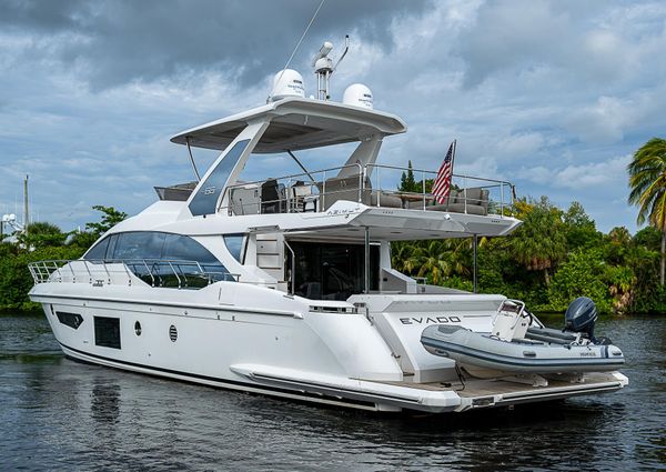 Azimut 66 image