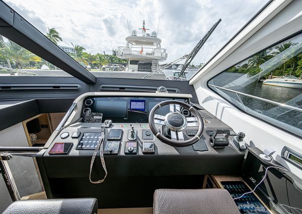 Azimut 66 image