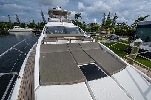 Azimut 66 image