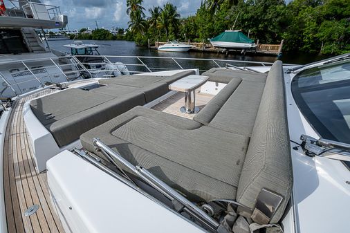 Azimut 66 image