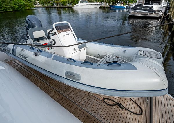 Azimut 66 image