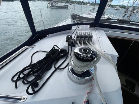 Catalina 385 image