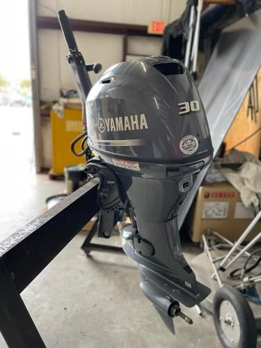 Yamaha F30LEHA USED