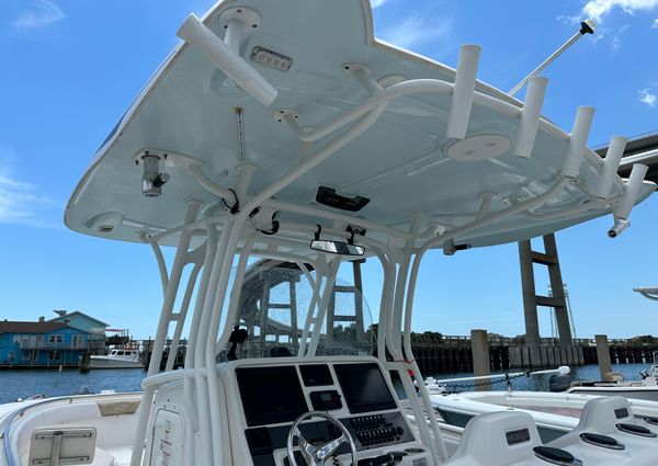 Robalo R300-CENTER-CONSOLE image