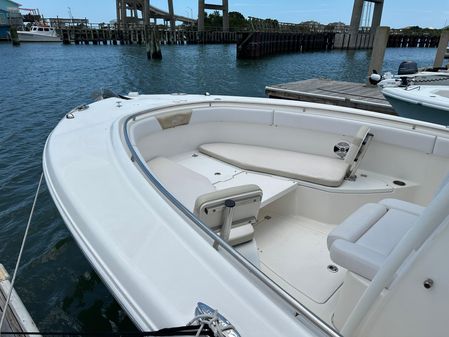 Robalo R300-CENTER-CONSOLE image