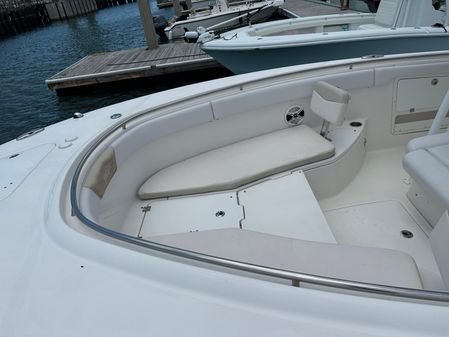 Robalo R300-CENTER-CONSOLE image