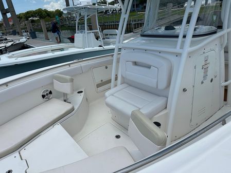 Robalo R300-CENTER-CONSOLE image