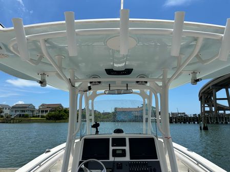 Robalo R300-CENTER-CONSOLE image