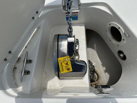 Robalo R300-CENTER-CONSOLE image