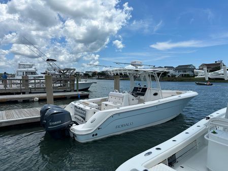 Robalo R300-CENTER-CONSOLE image