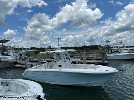 Robalo R300-CENTER-CONSOLE image