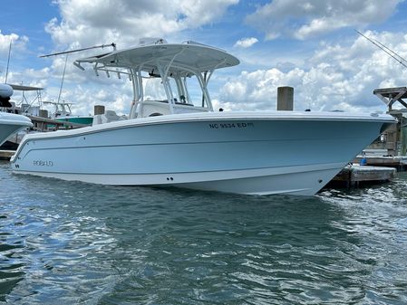 Robalo R300-CENTER-CONSOLE image