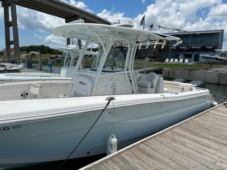 Robalo R300-CENTER-CONSOLE image