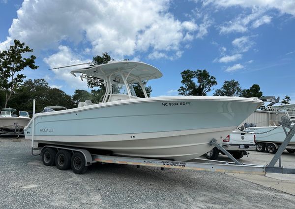 Robalo R300-CENTER-CONSOLE image