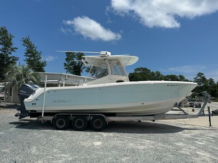 Robalo R300-CENTER-CONSOLE image