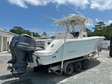 Robalo R300-CENTER-CONSOLE image