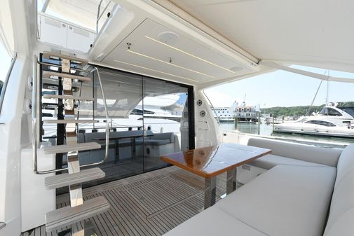 Prestige 590 flybridge image