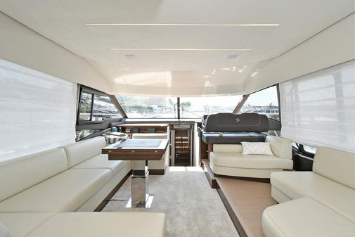 Prestige 590 flybridge image