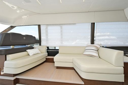 Prestige 590 flybridge image