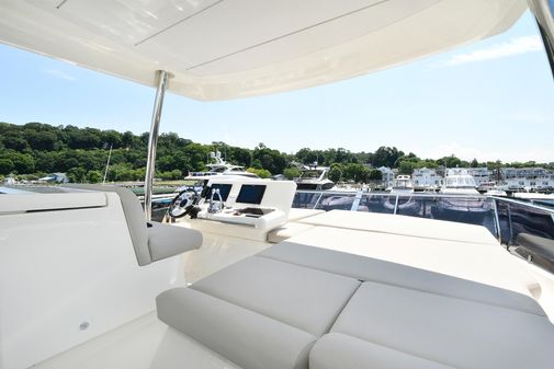 Prestige 590 flybridge image