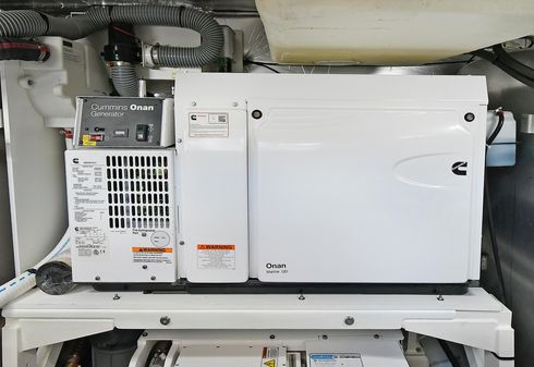 Prestige 590 flybridge image
