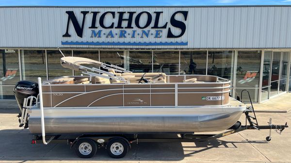 Bennington 20 SF