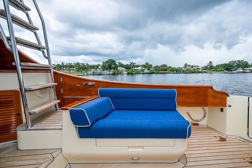 Hinckley Talaria 48 Flybridge image