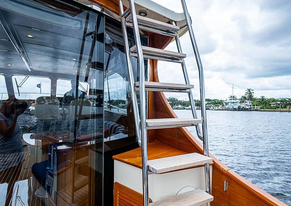 Hinckley Talaria 48 Flybridge image