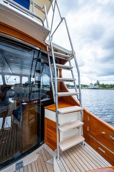 Hinckley Talaria 48 Flybridge image