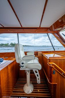 Hinckley Talaria 48 Flybridge image