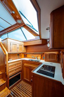 Hinckley Talaria 48 Flybridge image