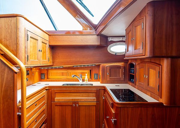 Hinckley Talaria 48 Flybridge image