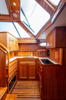 Hinckley Talaria 48 Flybridge image