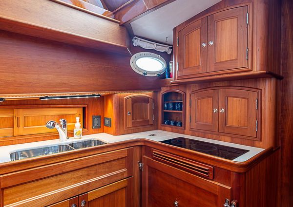 Hinckley Talaria 48 Flybridge image