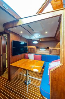 Hinckley Talaria 48 Flybridge image