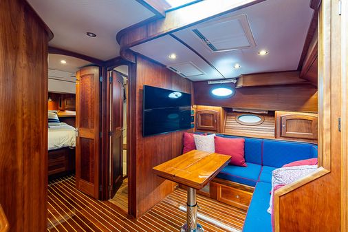 Hinckley Talaria 48 Flybridge image