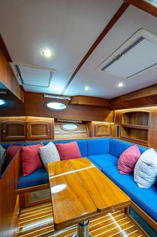 Hinckley Talaria 48 Flybridge image