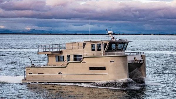 Brix Marine 4216-DCT Semi-Displacement Catamaran 