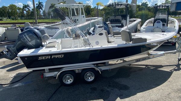 Sea Pro 228 Bay