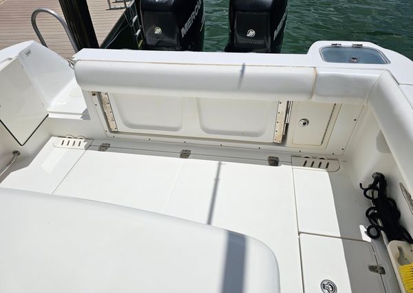 Boston-whaler 320-OUTRAGE image