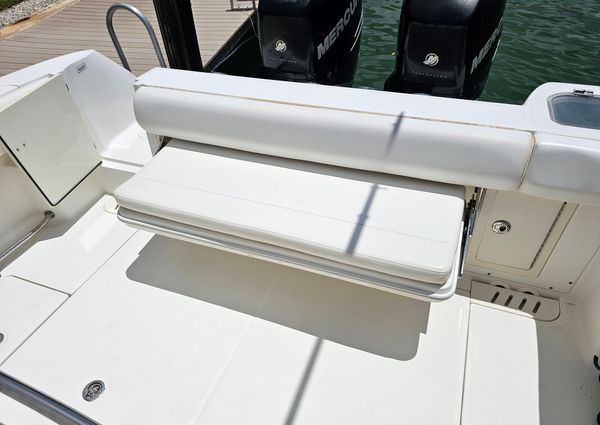 Boston-whaler 320-OUTRAGE image