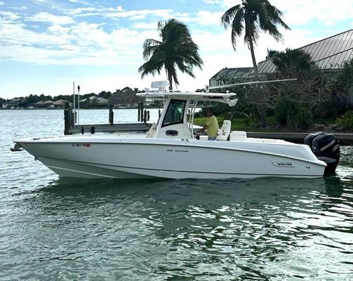 Boston-whaler 320-OUTRAGE - main image