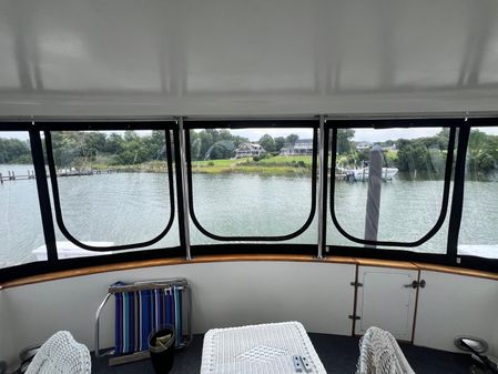 Carver 42 Aft Cabin Motoryacht image