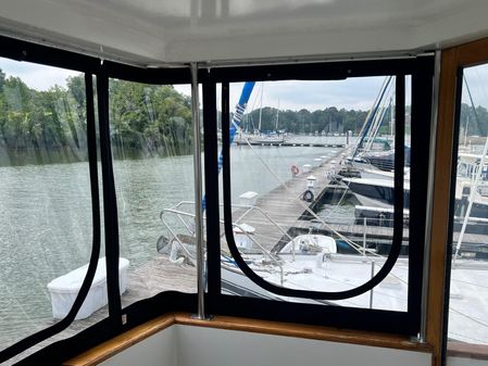 Carver 42 Aft Cabin Motoryacht image