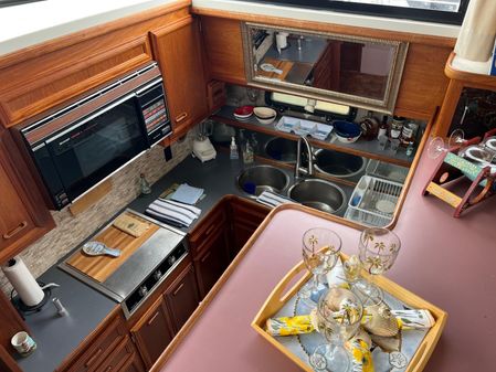 Carver 42 Aft Cabin Motoryacht image