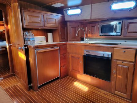 Alden 56 Flybridge Express image