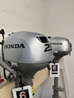 Honda BF2.3 SCHU Outboard image