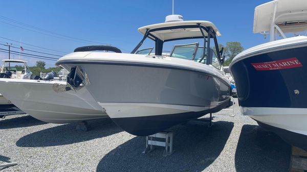 Boston Whaler 240 Vantage 