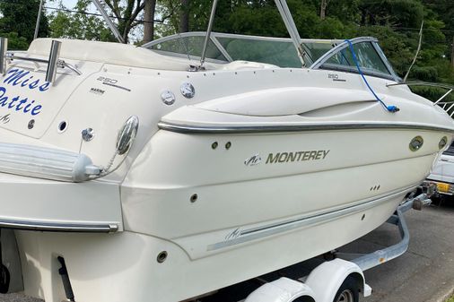 Monterey 250 Cruiser image